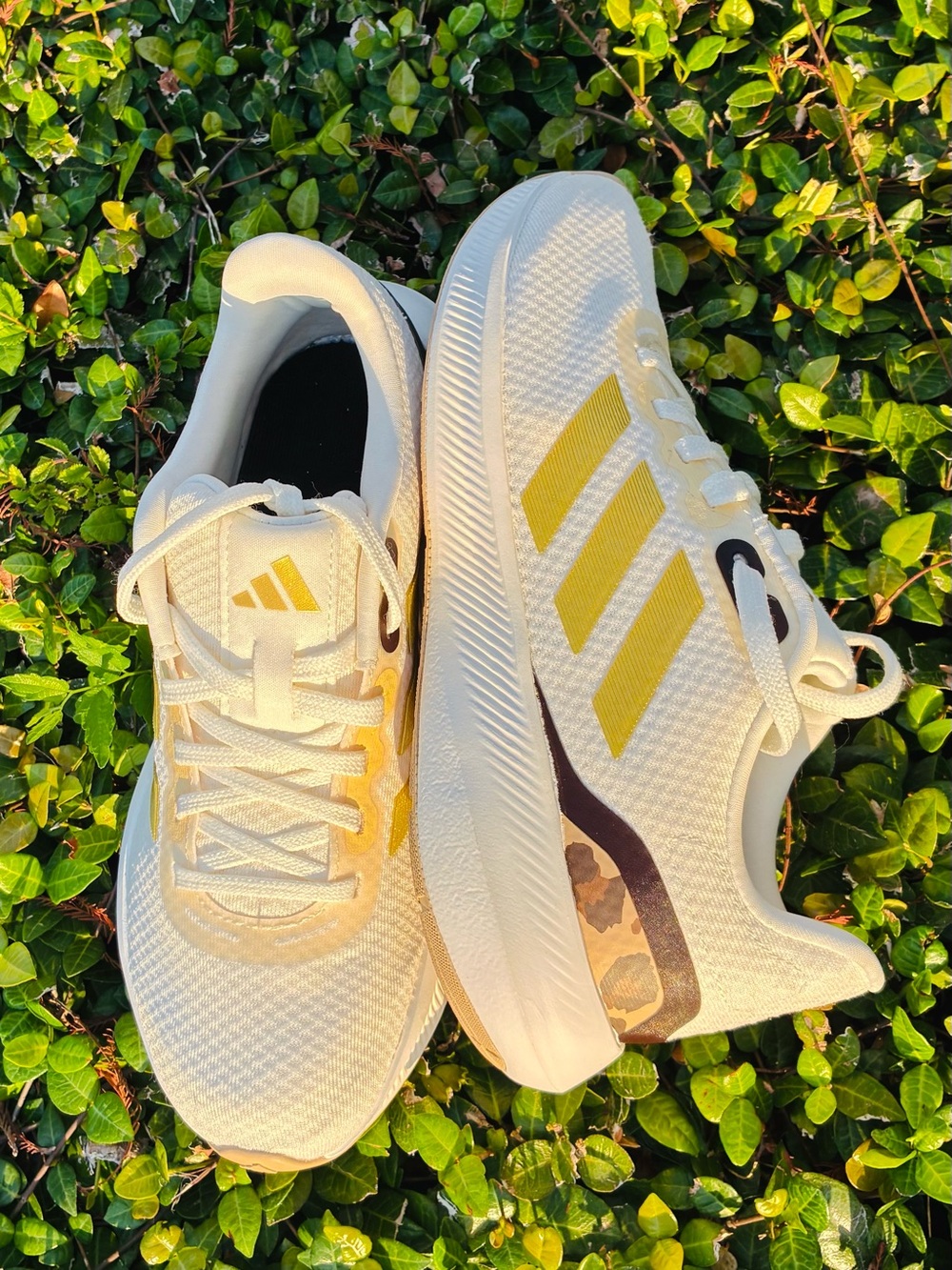 ADIDAS RUNFALCON 3 RUNNING SHOES Sz 6 - Picture 2 of 10